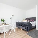 Elegant Pet-Friendly Studio In Krakow By Noclegi Renters